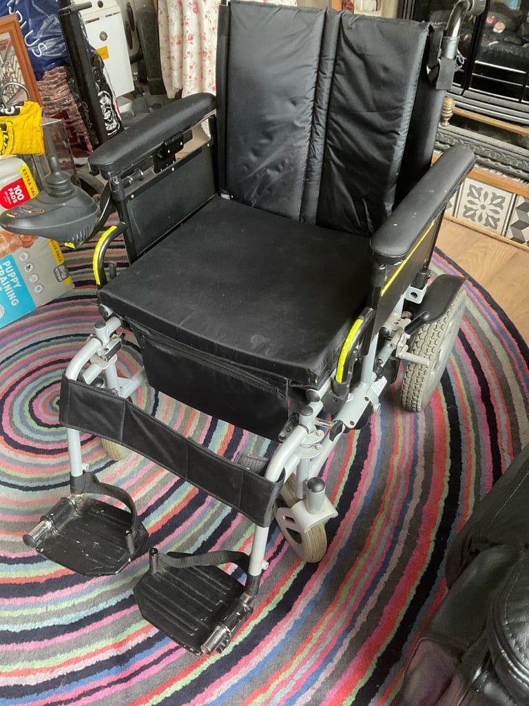 ELECTRIC WHEELCHAIR IN VERY GOOD CONDITION 