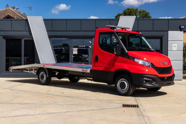 IVECO DAILY 3.5T FULL BEAVERTAIL BODY FULLY LOADED ALL EXTRAS