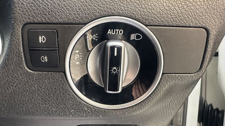 2018 Mercedes-Benz GLA 1.6 GLA180 Urban Edition SUV 5dr Petrol Manual Euro 6 (s/s) (122 ps) ESTAT...