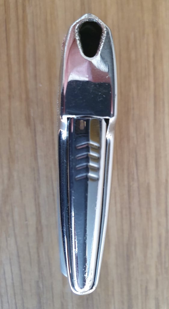 VINTAGE RONSON VARAFLAME BUTANE LIGHTER