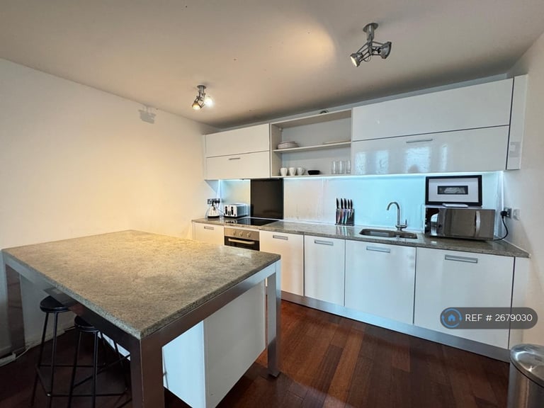 2 bedroom flat in Holloway Circus Queensway, Birmingham, B1 (2 bed) (#2679030)