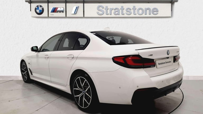 2022 BMW 5 Series 530e xDrive M Sport 4dr Auto Saloon Plug-In Hy Automatic