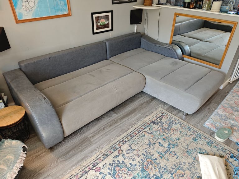 Large 3 Seater Reversible L Shaped Sofa Bed with Storage