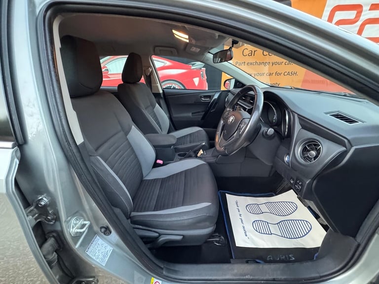 2015 Toyota Auris 1.8 VVT-h Icon Touring Sports CVT Euro 6 (s/s) 5dr ESTATE Petrol/Electric Hybri...