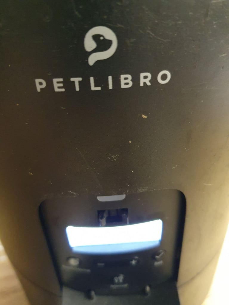 Petlibro pet feeder