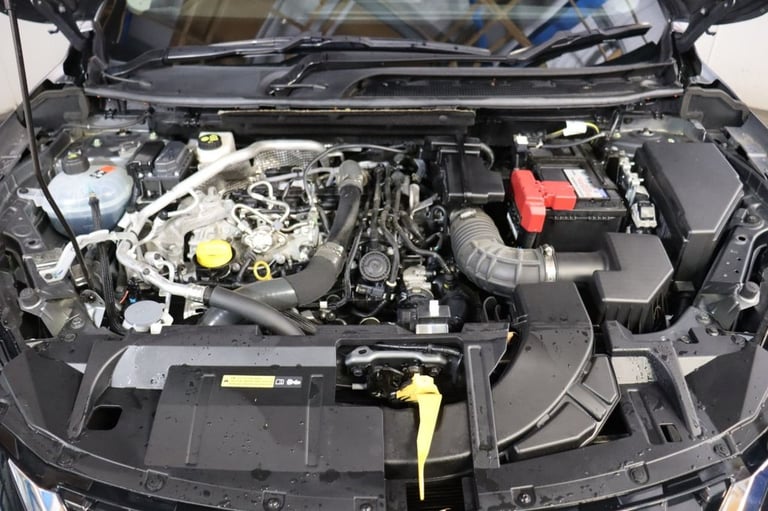 2022 Nissan Qashqai 1.3 DIG-T MHEV Acenta Premium 5dr (APPLE CAR PLAY, REV CAMERA) Manual