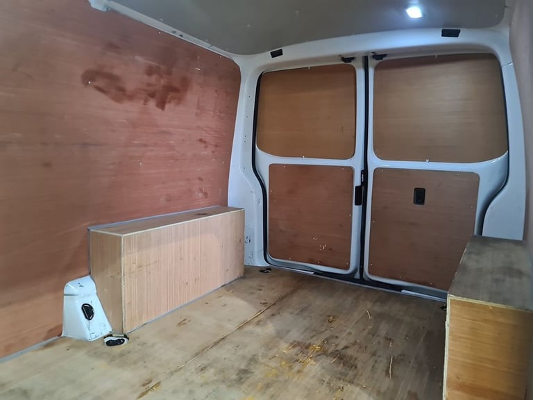 VOLKSWAGEN TRANSPORTER 2.0 TDI T30 P/V HIGHLINE FWD 150 BHP SWB DIESEL