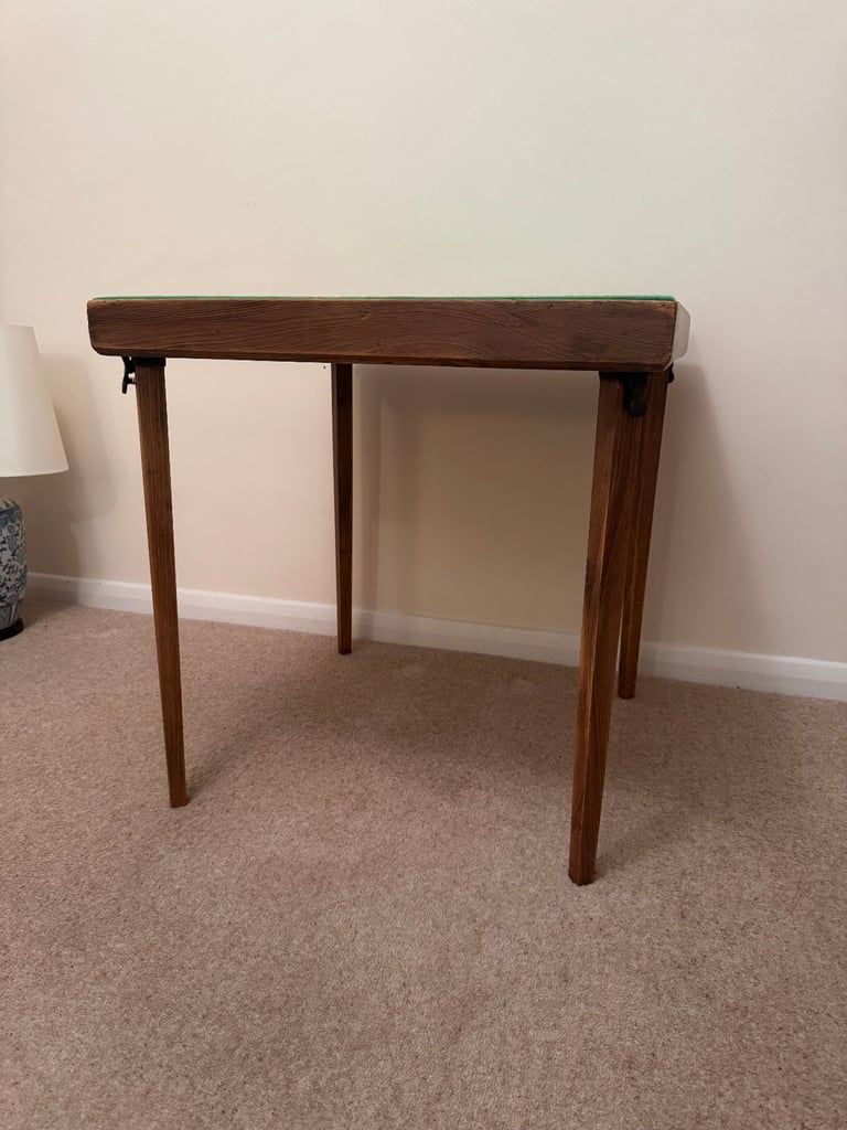 Genuine Vono antique 1930's folding bridge / card table with locking legs in superb condition