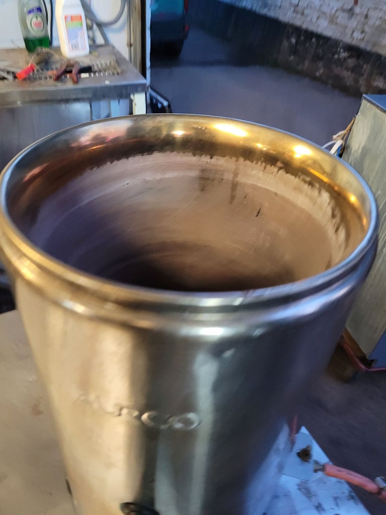 Gas lpg bain marie  food truck  table to almost new 