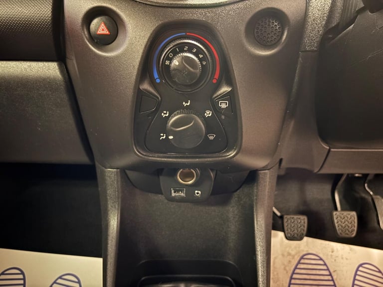 PEUGEOT 108 1.0 Access 2016