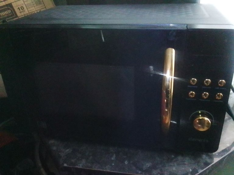 Microwave oven,Dunelm 20 litre 800 watt good clean condition 