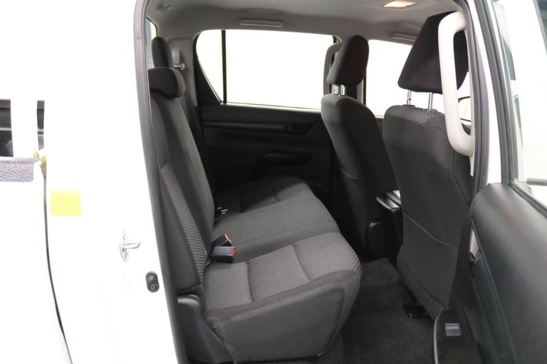 2022 Toyota Hilux 2.4 D-4D Active Pickup Double Cab 4WD 150 BHP Euro 6 ULEZ Free PICKUP Diesel Ma...