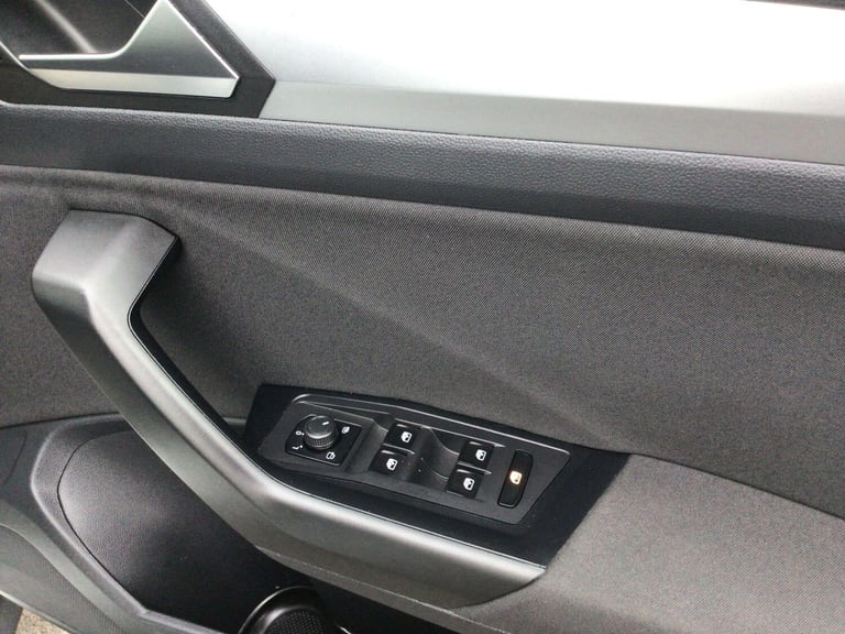 2022 Volkswagen T-Roc 1.0 TSI Life SUV 5dr Petrol Manual Euro 6 (s/s) (110 ps) HATCHBACK Petrol M...