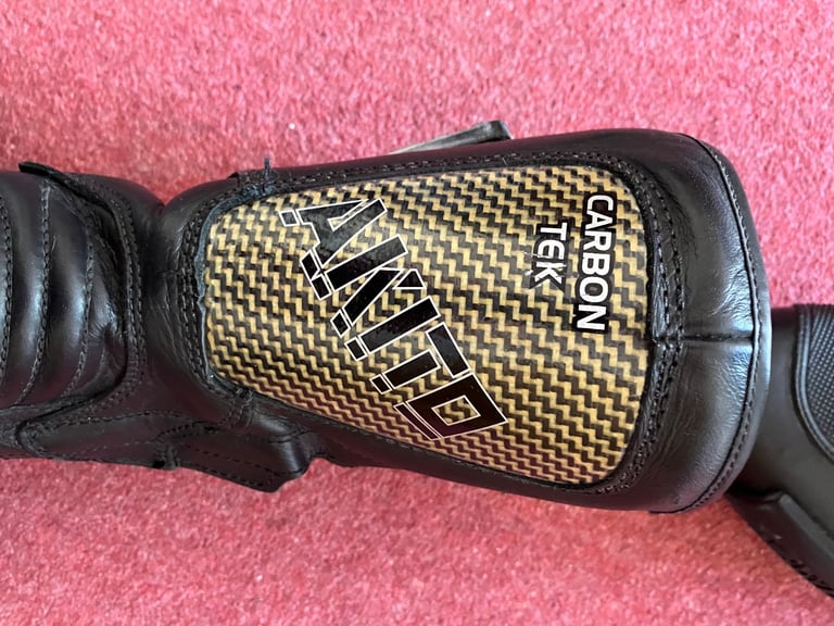 AKITO CARBON TEK LEATHER MOTORCYCLE BOOTS SIZE 11 VGC