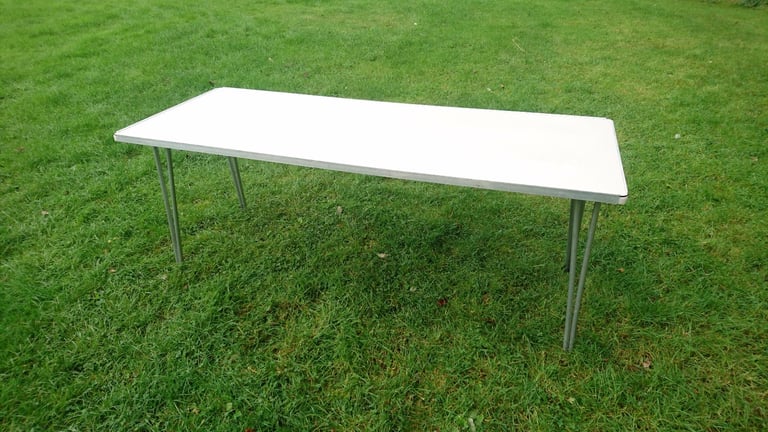 Gopak 6ft Lightweight Folding Table WILL DELIVER