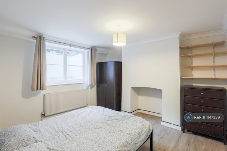 2 bedroom flat in Norwood Road, London, SE24 (2 bed) (#1147339)