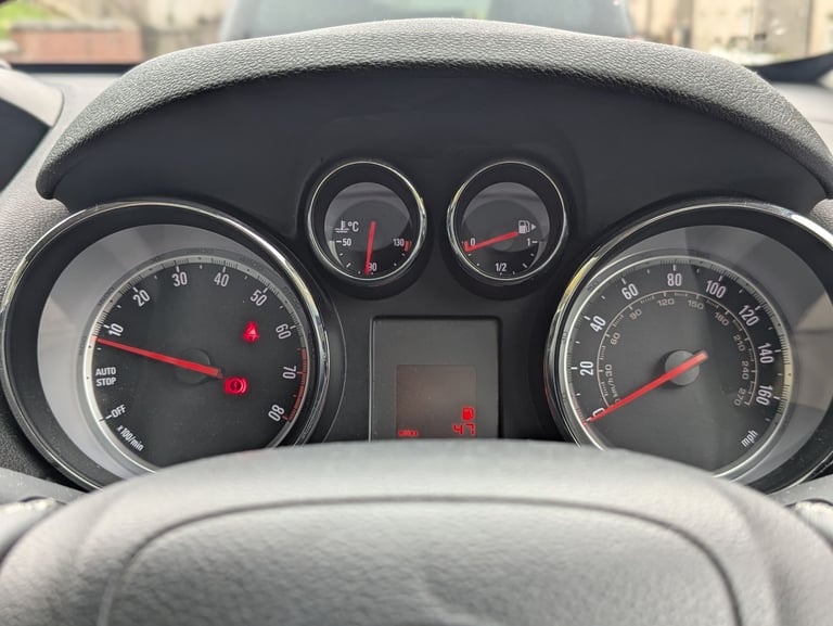 2014 Vauxhall Mokka 1.6 (1 year MOT)