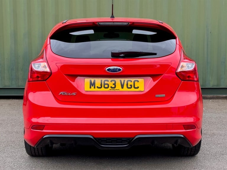 2013 Ford Focus 1.0T EcoBoost Zetec S Hatchback 5dr Petrol Manual Euro 5 (s/s) (125 ps) Hatchback...