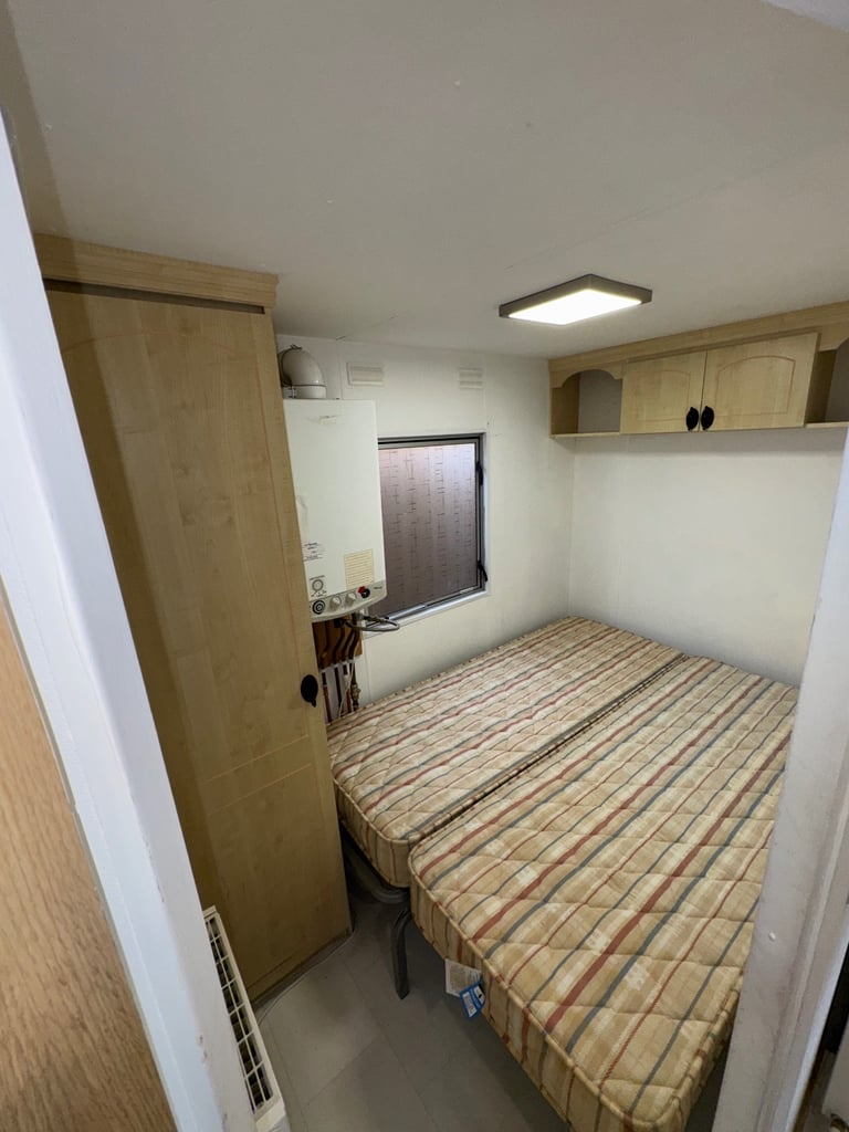 2 bedroom static for rent 