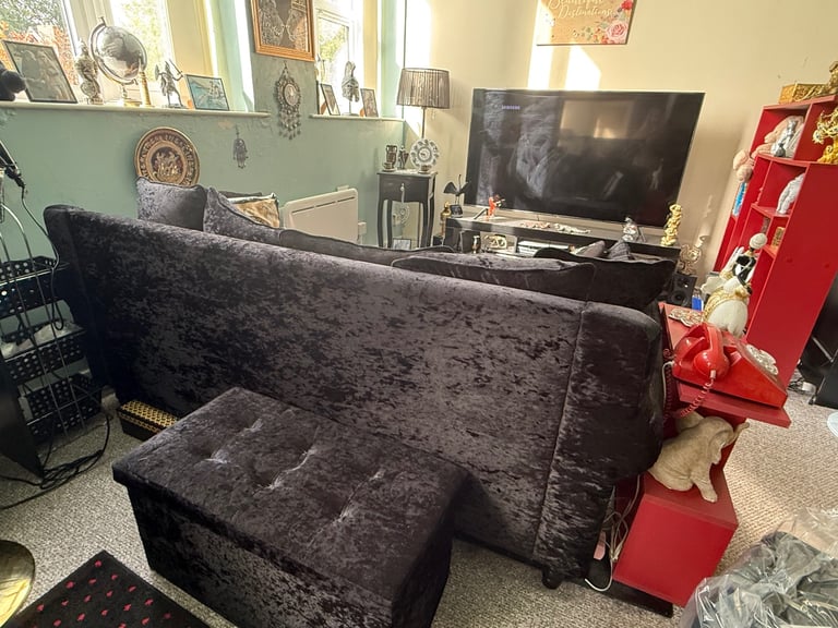 Black velvet corner sofa £150 ONO