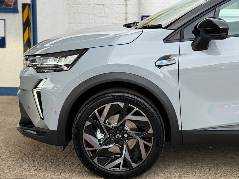 2025 Renault Captur 1.8 E-Tech Full Hybrid 160 Esprit Alpine 5dr Auto HATCHBACK PETROL/ELECTRIC A...