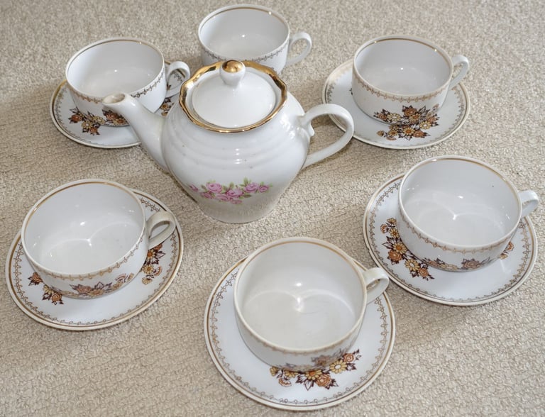 image for Lovely vintage Riga porcelain tea set with tea pot