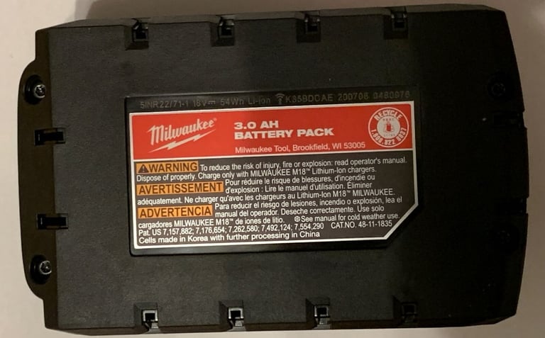 NEW Milwaukee M18 Red Lithium HIGH OUTPUT CP3.0 Battery, 3.0Ah Brand new