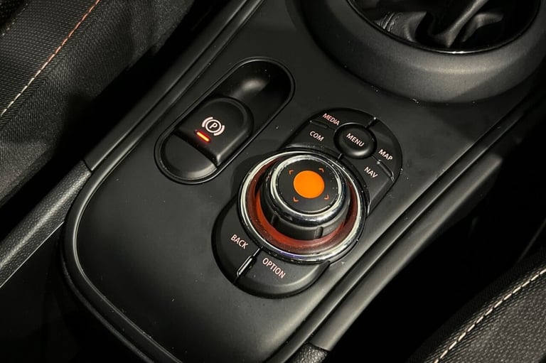 2019 19 MINI COUNTRYMAN 1.5 7.6KWH COOPER SE CLASSIC SUV 5DR PETROL PLUG-IN HYBR