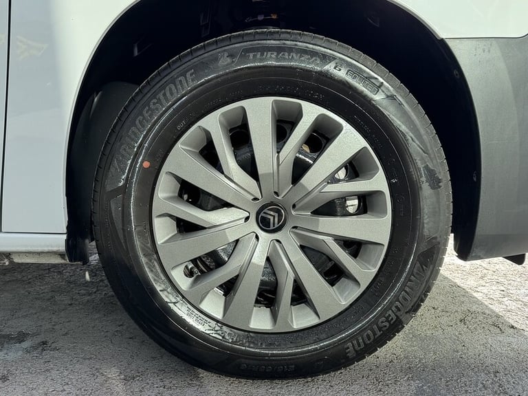 2024 Citroen Berlingo 136ps Driver 52kWh with Air Con, Sat Nav, Rev Cam &amp; Cruise Control Pane...