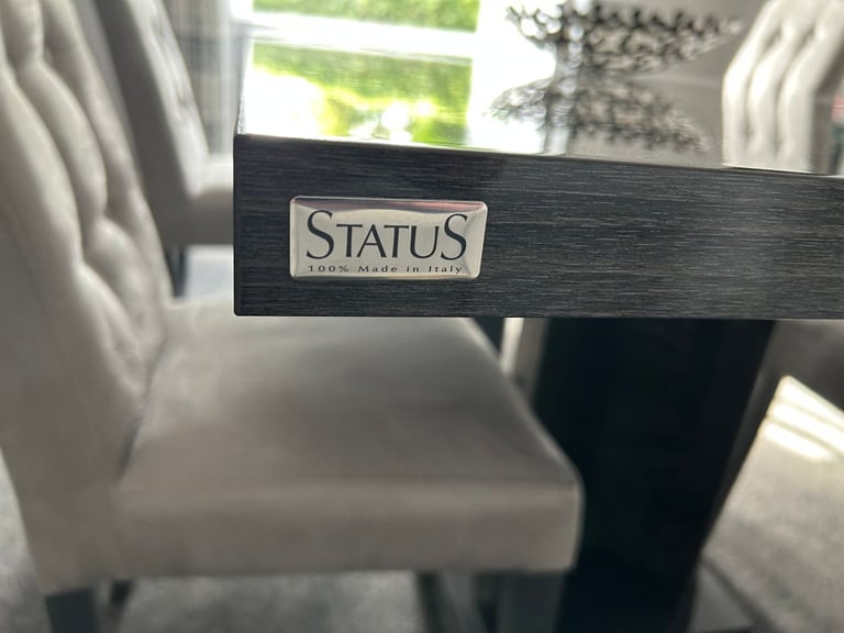 Modern Italian Grey Gloss Dining Table and 4 Chairs