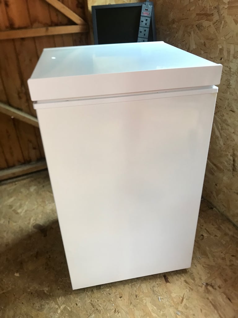Russell hobs chest freezer nearly new condition £50