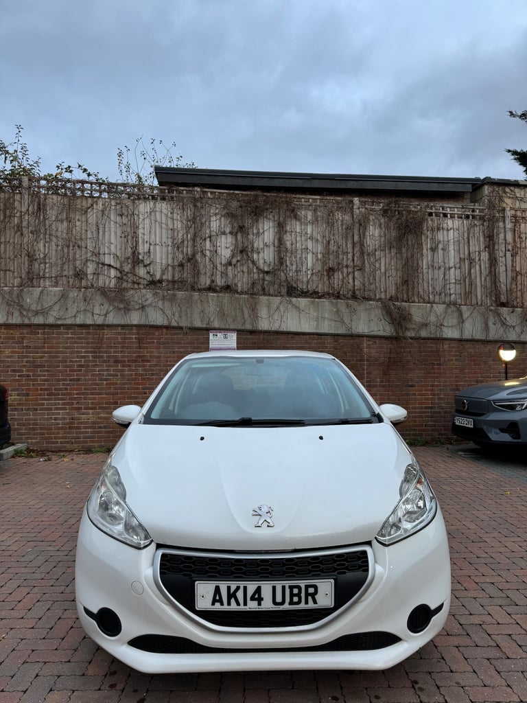 Peugeot, 208, Hatchback, 2014, Manual, 1199 (cc), 5 doors