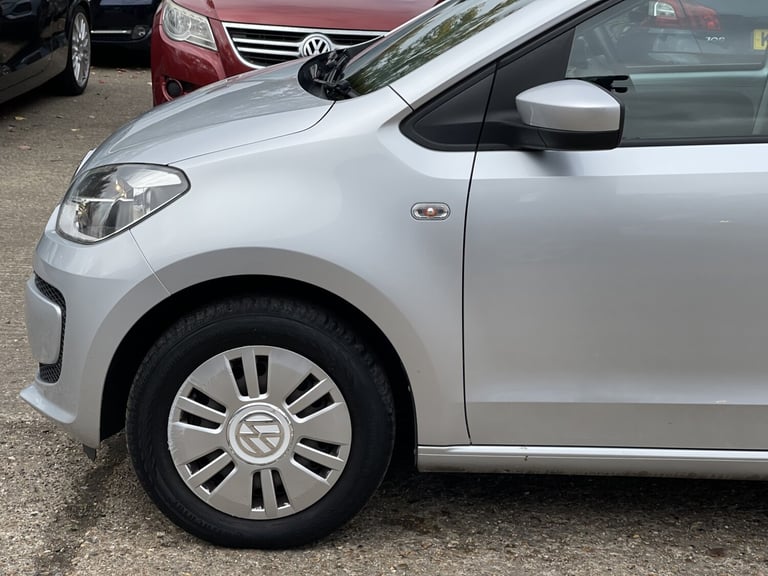 VOLKSWAGEN UP 1.0 Move up! 2016