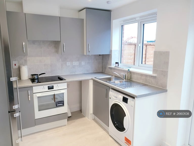 3 bedroom house in Chelmsford Drive, Coventry, CV6 (3 bed) (#2660108)
