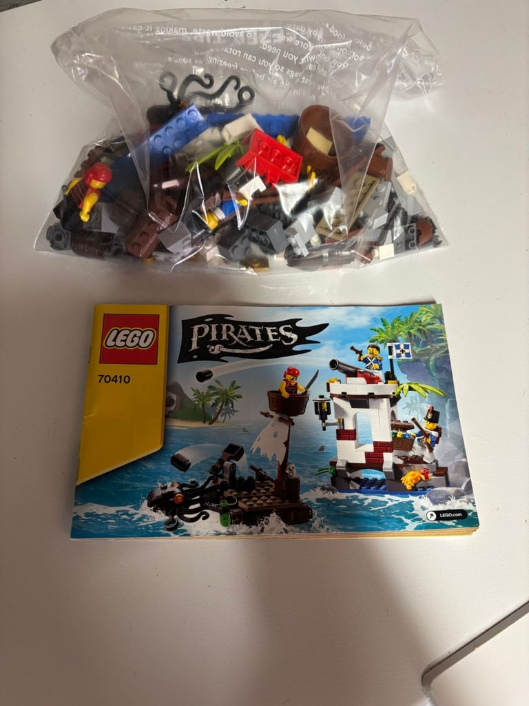 image for LEGO Pirates Outpost Set (70410)