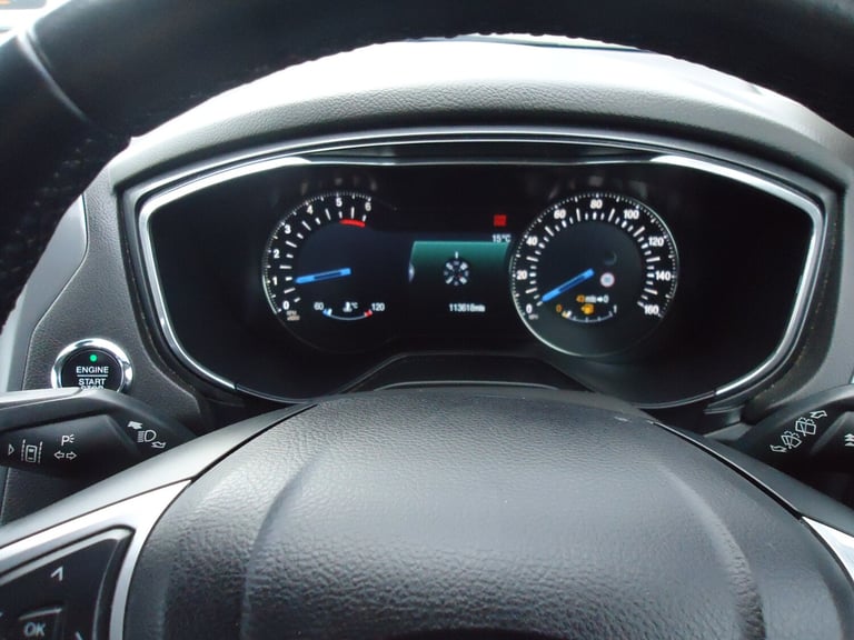 2016 Ford Mondeo 2.0 TDCi Titanium 5dr HATCHBACK Diesel Manual