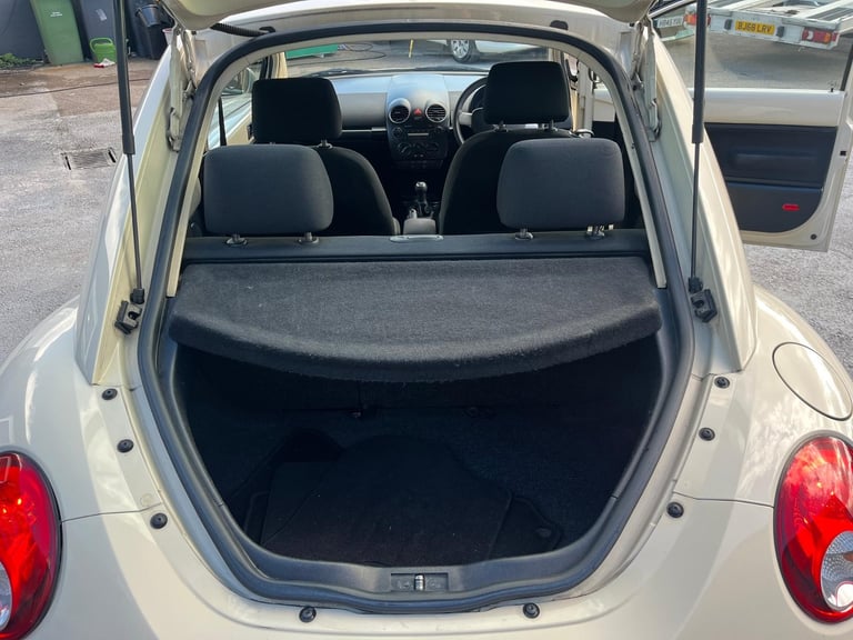 2010 Volkswagen Beetle LUNA 1.6 16v PETROL PX WELCOME 