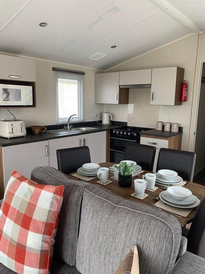3 bedroom caravan to Own near Clacton on sea, Change your life today