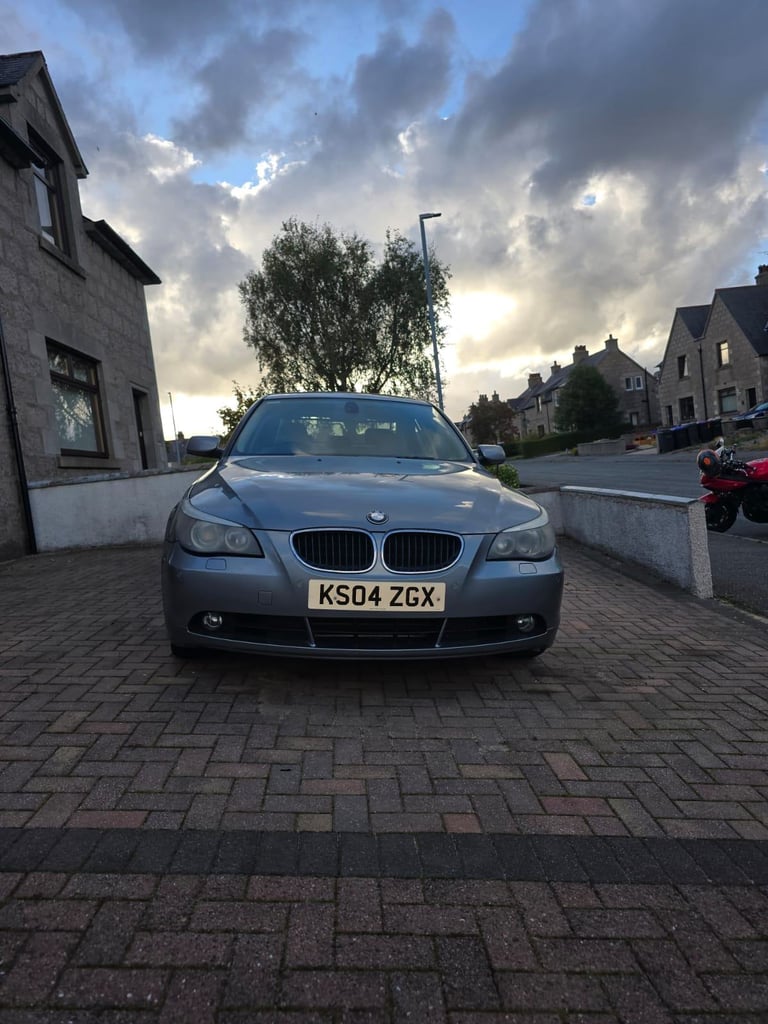 NICE EXAMPLE MANUAL BMW 525i 2.5l ! YEAR'S MOT!! 2004, Manual, 2494 (cc) Extensive service history!