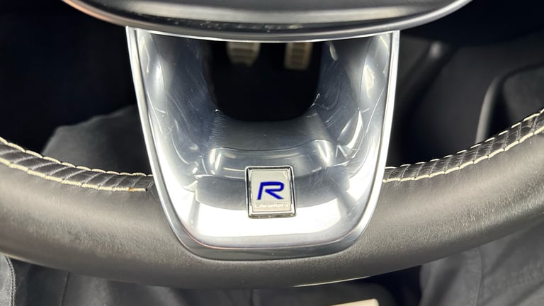 2020 Volvo XC40 T3 R-Design SUV Petrol Manual