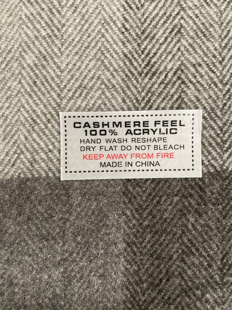 New unworn scarf - Soft ‘Cashmere feel’ 