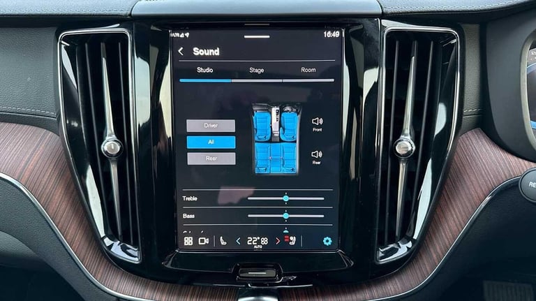 2024 Volvo XC60 Ultimate, B5 AWD Mild hybrid, Petrol, Dark ESTATE Petrol/Electric Hybrid Automatic