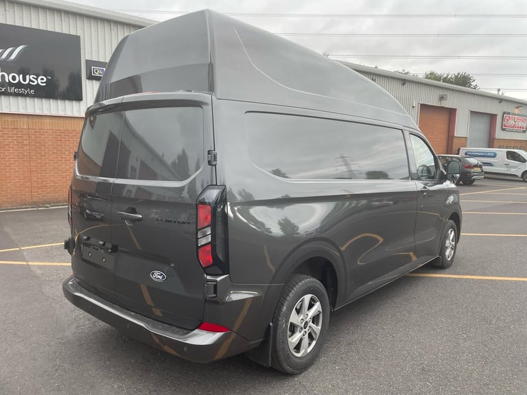 Wellhouse Ford Custom LUX XL3