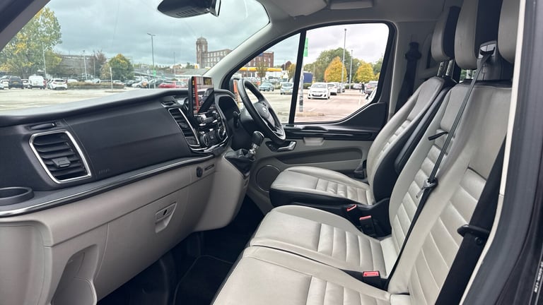 2022 Ford Tourneo Custom 2.0 EcoBlue 150ps Low Roof 8 Seater Titanium MPV DIESEL Manual