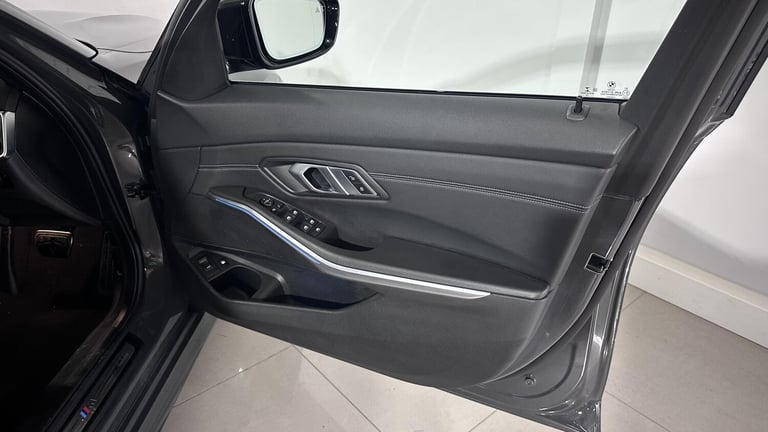 2021 BMW 3 Series 2.0 330e 12kWh M Sport Pro Edition Touring 5dr Petrol Plug-in Hybrid Auto E Est...
