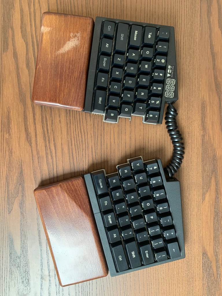 UHK Split mechanical keyboard • Ergonomic • Trackball & thumb modules • Cherry MX Clear