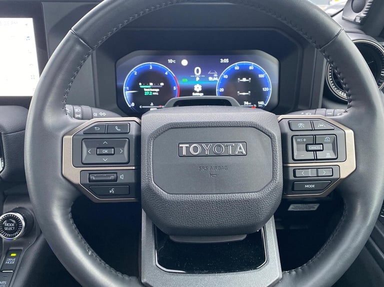 2024 Toyota Land Cruiser 2.8 D-4D 204 Invincible 5dr Auto (7 Seat) SUV Diesel Automatic