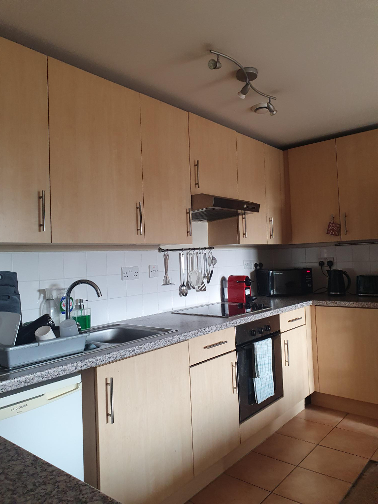 Spacious room in Acton to rent