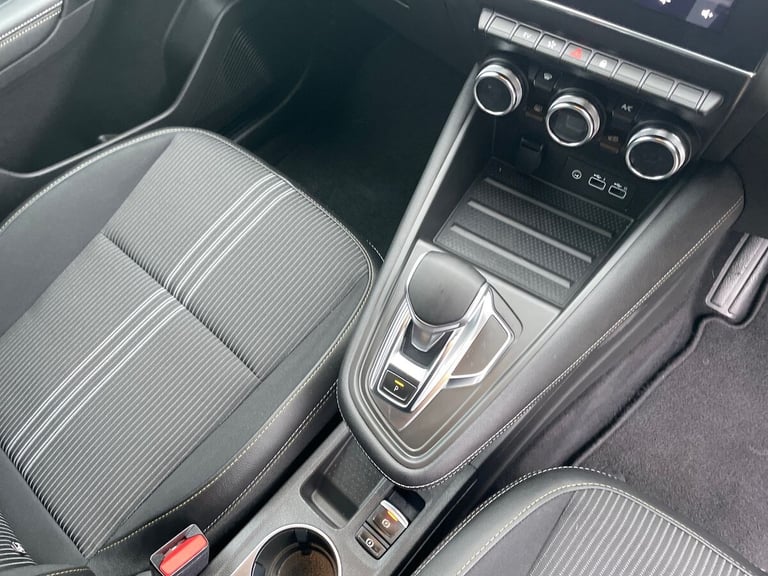 2024 Renault Captur Captur 1.6 E-tech Full Hybrid 145 Engineered 5Dr Auto Hatchback Hatchback Pet...