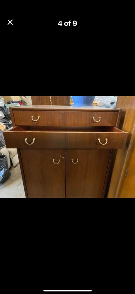 G plan E. Gomme vintage Tallboy/armoire